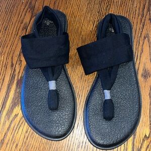 Sanuk sandals